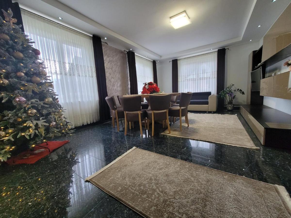 Vila Mery Moisei Exteriér fotografie